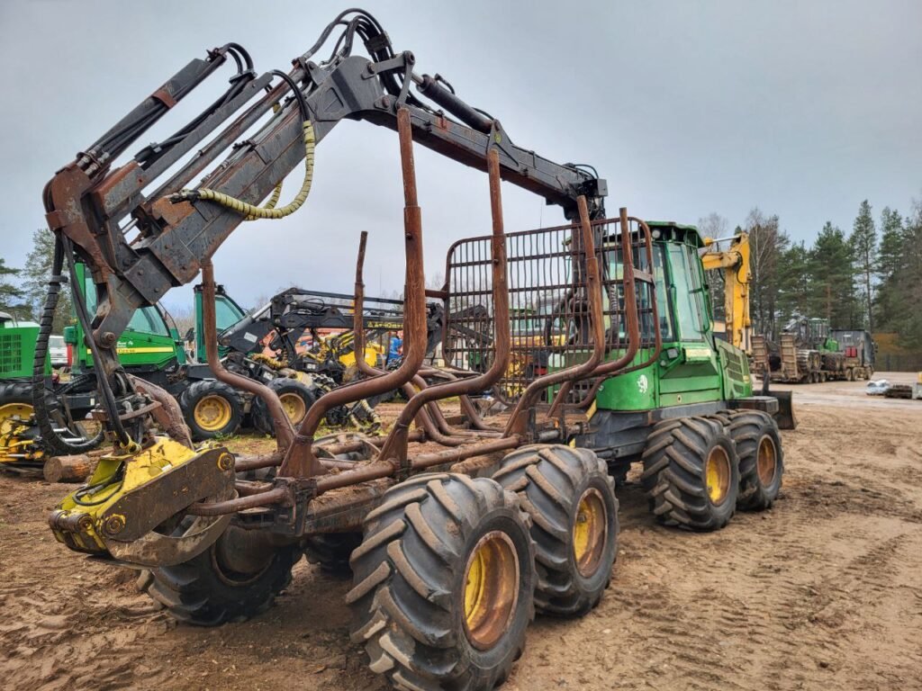 John Deere 810D